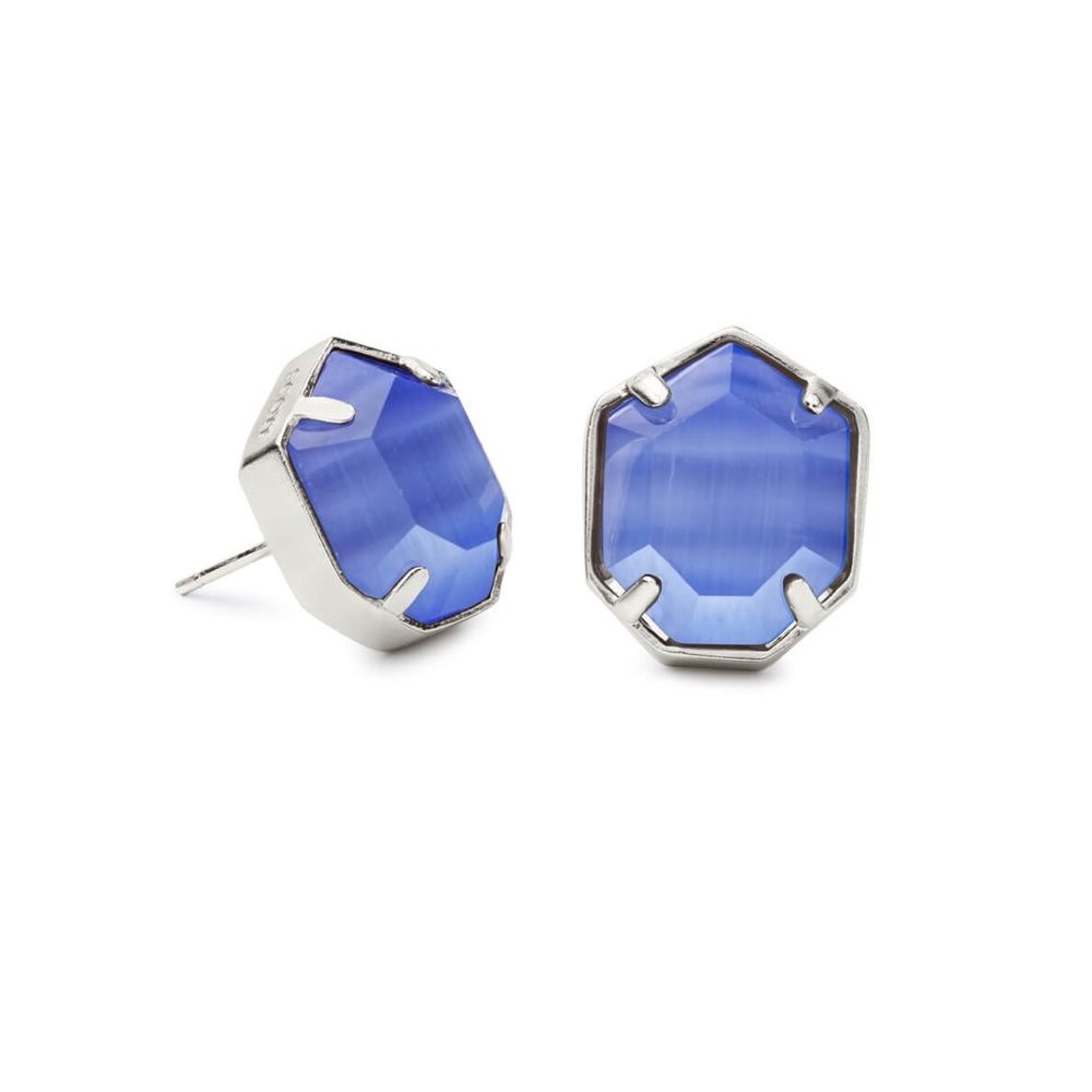 Kendra Scott stud earrings. NWT